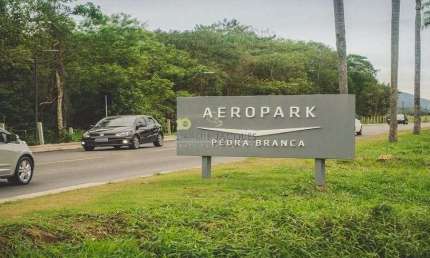 Terreno comercial à venda, 9.456 m² por R$ 9.854.000 - Sertão do Maruim - São José/SC