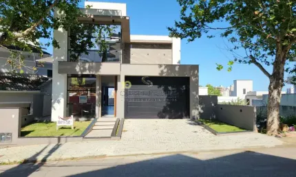 Casa com 3 quartos à venda na Rua das Cambiúnas, 383, Pedra Branca, Palhoça