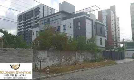 Permuta-se terreno bem localizado próximo ao Sal e Brasa Bessa murado.