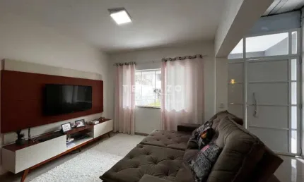 Casa à venda, 3 quartos, 3 vagas, Granja Guarani - Teresópolis/RJ