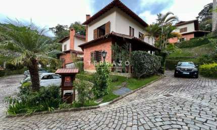 Casa em Condomínio à venda, 3 quartos, 1 suíte, 3 vagas, Quebra Frascos - Teresópolis/RJ