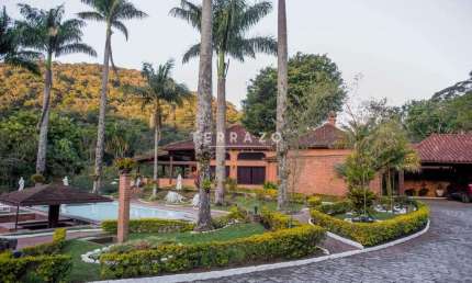 Casa à venda, 6 quartos, 2 suítes, 4 vagas, Carlos Guinle - Teresópolis/RJ