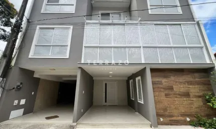 Casa em condomínio triplex com 4 quartos e 1 suíte - alto - teresópolis/rj