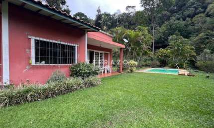 Casa à venda, 3 quartos, 2 vagas, Golfe - Teresópolis/RJ