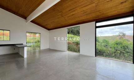 Casa em Condomínio à venda, 3 quartos, 1 suíte, 4 vagas, Prata - Teresópolis/RJ