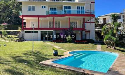 Casa à venda, 6 quartos, 4 suítes, 8 vagas, Comary - Teresópolis/RJ