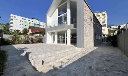 Casa à venda, 6 quartos, 6 suítes, 4 vagas, Alto - Teresópolis/RJ