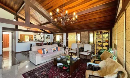 Casa à venda, 3 quartos, 3 suítes, 6 vagas, Parque do Imbui - Teresópolis/RJ