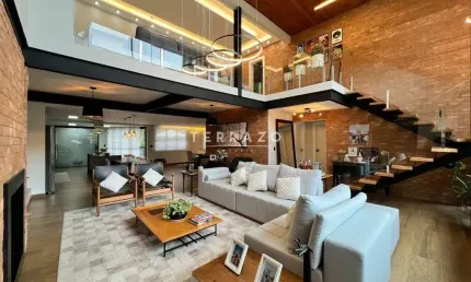 Casa à venda, 4 quartos, 3 suítes, 4 vagas, Iucas - Teresópolis/RJ