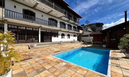 Casa à venda, 6 quartos, 3 suítes, 4 vagas, Tijuca - Teresópolis/RJ