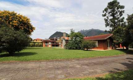 Casa à venda, 9 quartos, 7 suítes, 7 vagas, Alto - Teresópolis/RJ