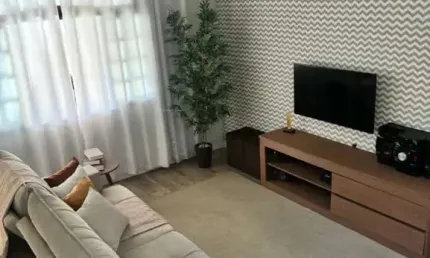 Elegante Sobrado à Venda - Conforto e Estilo em Um Só Lugar