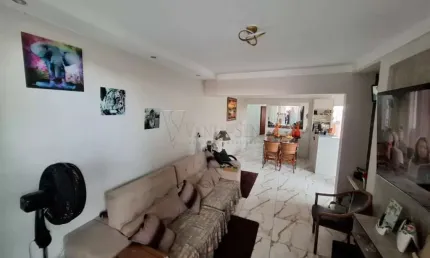 Sobrado à Venda com 125m² de Terreno e 120m² Construídos no Bosque dos Eucaliptos, SJCampos
