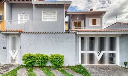 Casa Sobrado à Venda: Espaço e Conforto em Cada Canto!