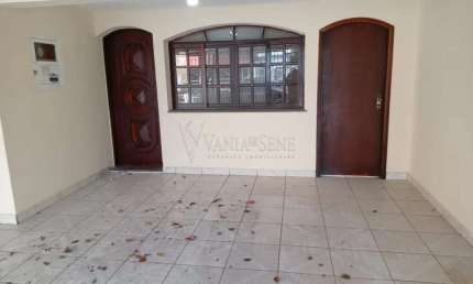 Casa Comercial com Edícula para Locação: Oportunidade Perfeita para Seu Negócio!