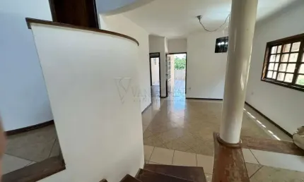 Venda de sobrado, excelente localização, próximo ao shopping, comércios