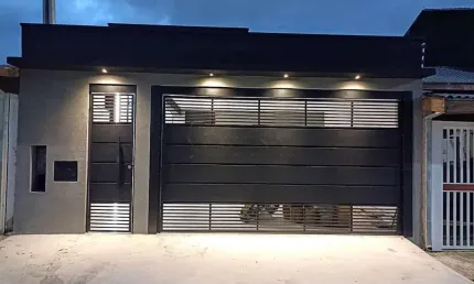 Casa à Venda no Santa Paula, Jacareí: 87m² Área Construída e 140m² Área Terreno