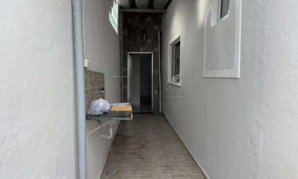 Locação de Edícula Sobrado: Localizado no Bairro Jardim Satélite em  São José dos Campos/SP.
