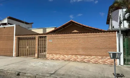 Casa com 3 quartos à venda no Jardim Satélite, São José dos Campos 