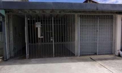 Venda de casa térrea no bairro Cidade Morumbi, em São José dos Campos/SP.
