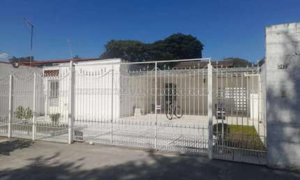 Locação de Casa - Térreo no Jardim Satélite, São José dos Campos/SP.