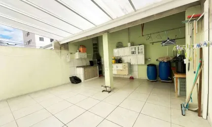 Excelente sobrado à venda - conforto, segurança e espaço para toda a família!