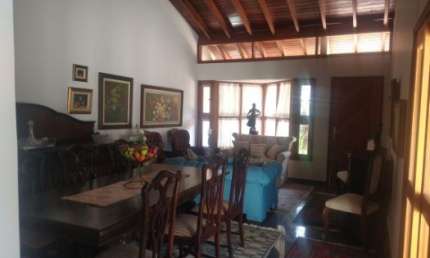 Casa de Condomínio com 3 Quartos e 3 banheiros para Locação, 189 m²