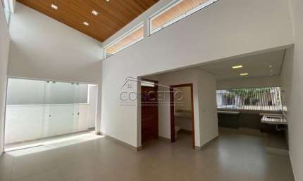 Casa semi-térrea à venda no Condomínio Reserva das Paineiras com 175m² | 3 dormitórios sendo 1 suíte e 4 vagas de garagem.