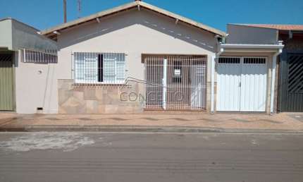 Casa térrea à venda no bairro do Estádio em Rio Claro com 73 m² | 2 dormitórios e 1 vaga de garagem