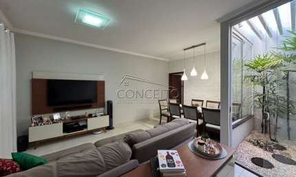 Casa térrea à venda no Loteamento Santa Rosa com 122 m² | 2 dormitórios, sendo 1 suíte e 2 vagas de garagem cobertas.