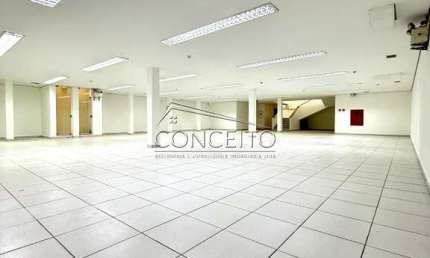 Prédio comercial para locação ou venda no centro com 1215 m² | 2 amplos salões, 5 salas e 6 banheiros