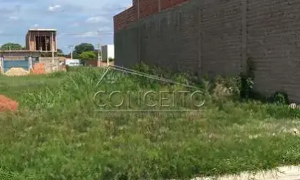 Terreno à venda no Loteamento São José em Rio Claro, com 160 m² de área total.