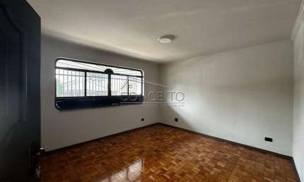 Casa térrea à venda na Vila Independência com 187m² | 3 dormitórios sendo 1 suíte e 2 vagas de garagem.
