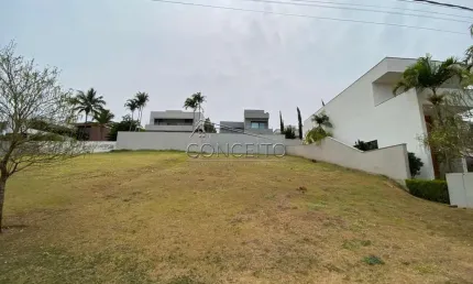 Terreno à venda no Condomínio Alphaville Piracicaba com 510m² de área total.