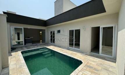 Casa térrea à venda no Condomínio Soleil Piracicaba com 159m² | 3 suítes e 4 vagas de garagem.