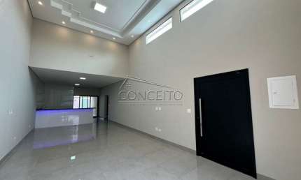 Casa térrea à venda no Residencial Park Unimep Taquaral com 160m² | 3 dormitórios sendo 1 suíte e 4 vagas de garagem.