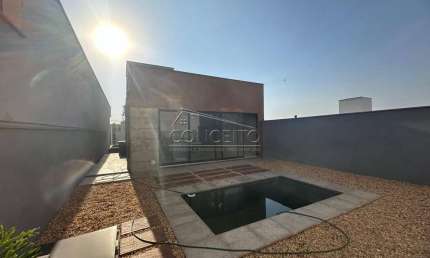 Casa à venda no condomínio Reserva das Paineiras com 150m² | 3 suítes, piscina e 4 vagas de garagem.