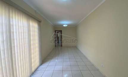 Casa térrea à venda no bairro Jardim Astúrias I com 98 m² | 3 dormitórios e 2 vagas de garagem fechadas.