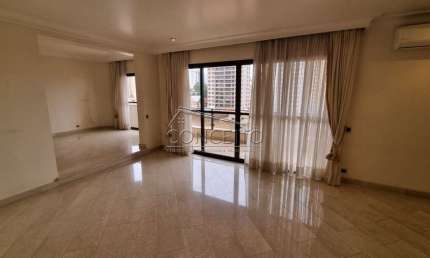 Apartamento para locação e venda no Edifício San Marco com 274m² | 3 suítes e 3 vagas de garagem.