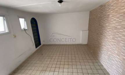 Casa semi térrea à venda no centro de Piracicaba com 144 m² | 3 dormitórios, sendo 2 suítes 1 vaga de garagem