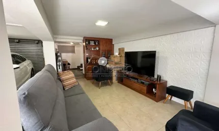 Sobrado à venda no bairro Cidade Alta com 210 m² | 3 dormitórios, sendo 1 suíte com hidro e 2 vagas de garagem