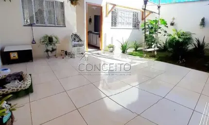 Casa térrea no Residencial São Luiz com 97m² | 2 dormitórios sendo 1 suíte e 2 vagas de garagem cobertas.