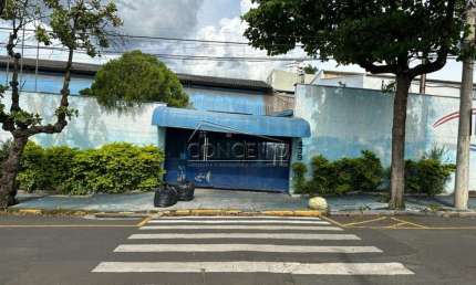 Prédio comercial para locação no bairro Castelinho com 872 m² de área construída.