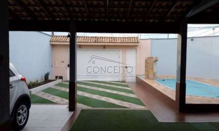Casa térrea à venda no Campestre com 200 m² de área construída | 3 dormitórios, sendo 1 suíte e 4 vagas de garagem
