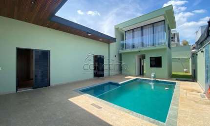Casa semi térrea à venda no Condomínio Morada do Engenho com 362m² | 3 suítes e 3 vagas de garagem.