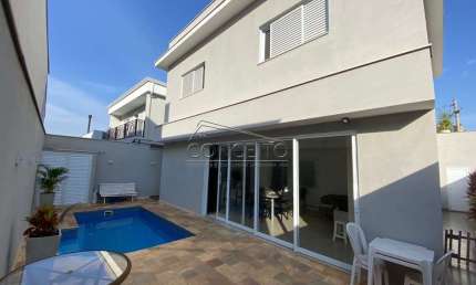 Sobrado à venda no Condomínio Residencial Villa D'Áquila com 307m² | 4 dormitórios sendo 3 suítes e 4 vagas de garagem.