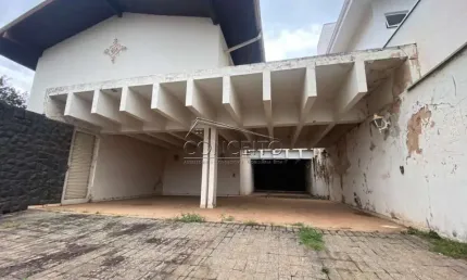 Sobrado à venda no bairro São Dimas com 600 m² | 1 suíte, 2 demi suítes e 8 vagas de garagem, sendo 4 cobertas.