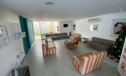 Prédio comercial à venda no bairro Cidade Alta com 200 m² | 9 salas, 2 recepções e 4 banheiros