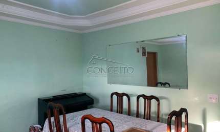 Casa térrea à venda no bairro Santa Rosa Ipês com 100 m² | 3 dormitórios e 2 vagas de garagem fechadas.