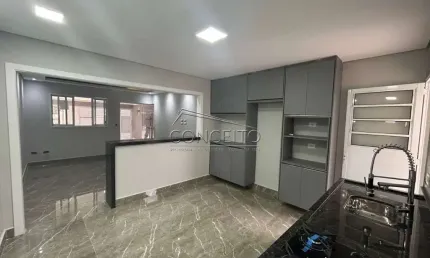 Casa térrea à venda no bairro Piracicamirim com 87 m² | 3 dormitórios, sendo 1 suíte e 2 vagas de garagem cobertas.